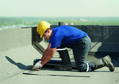 Formation étancheur toiture de bâtiment : Un métier clé pour la durabilité